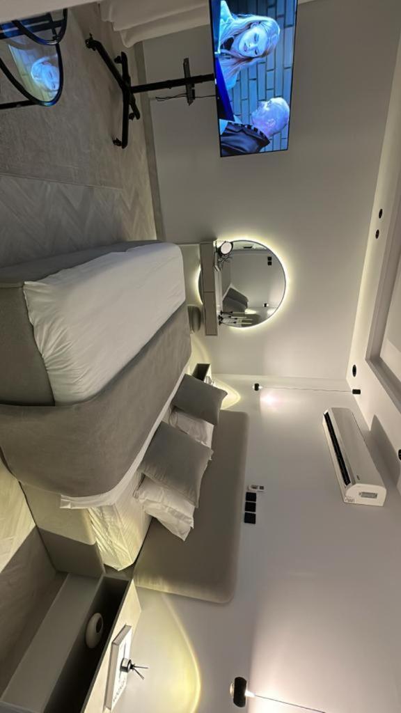 استوديو أنيق مع سطح خاص بحي الملقا Apartment Riyadh